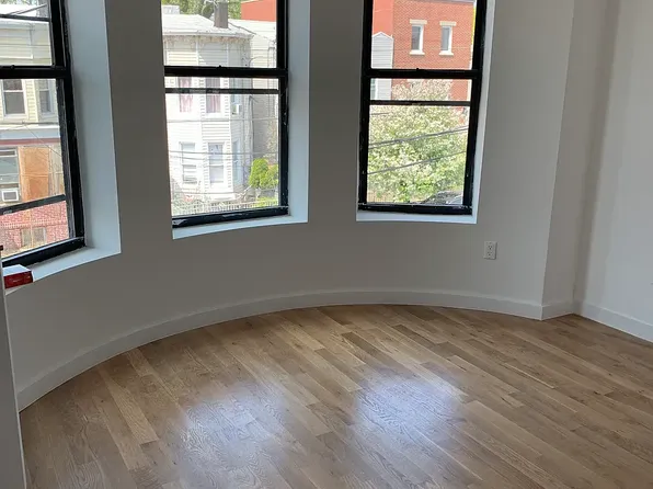 459 Shepherd Ave #2, Brooklyn, NY 11208