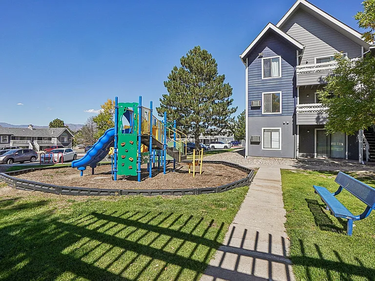 Windmill Apartments — Photo 38