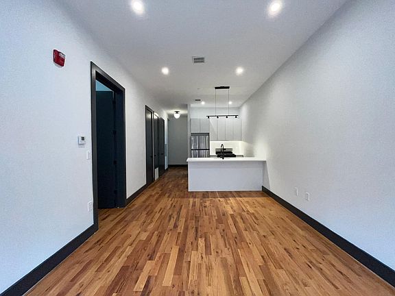 5th image of 565 Communipaw Ave #14E