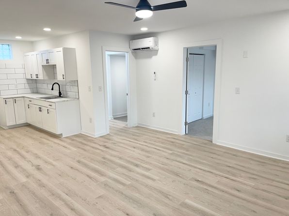 16 E Walnut St UNIT 1