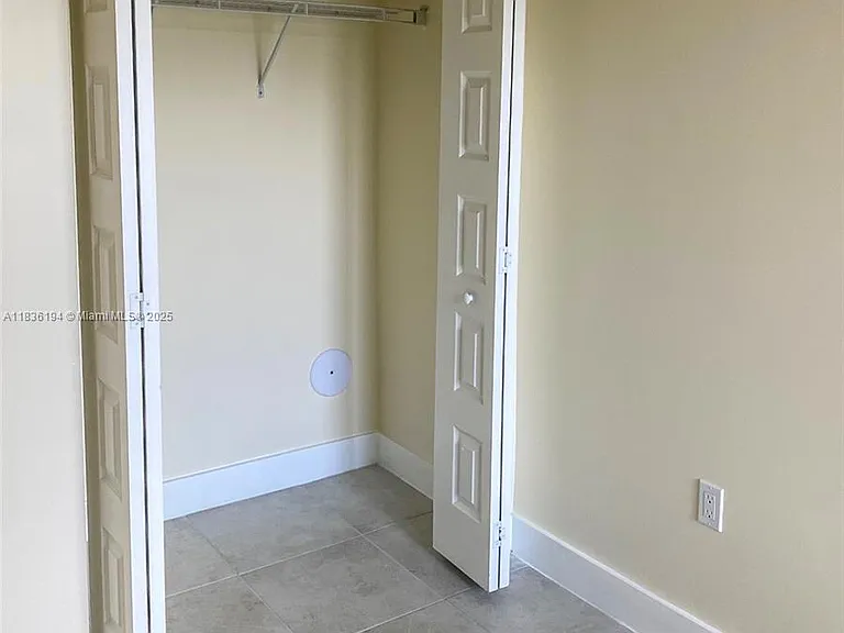 8301 NW 41st St #170B — Photo 5