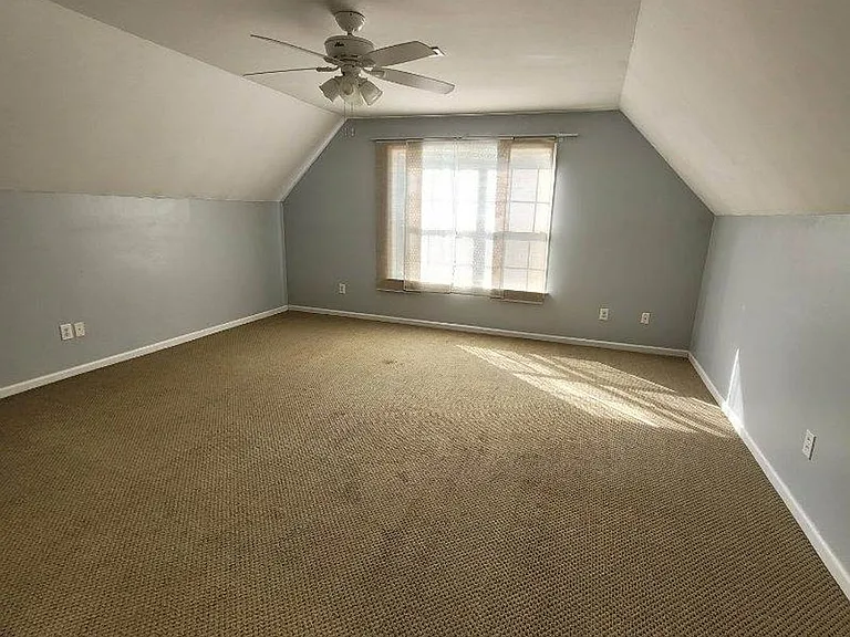 100 Lamplighter Pl — Photo 21