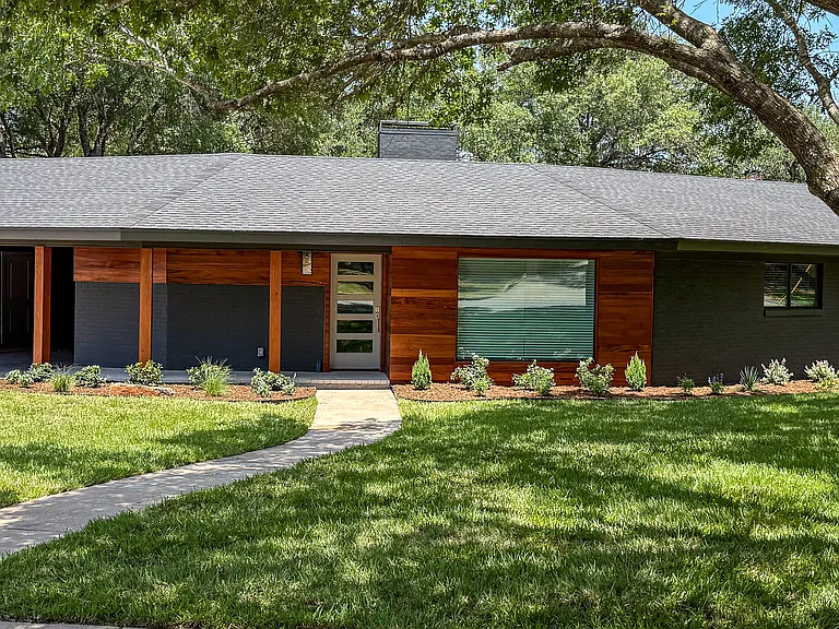 52055 Lockwood Dr — Photo 6