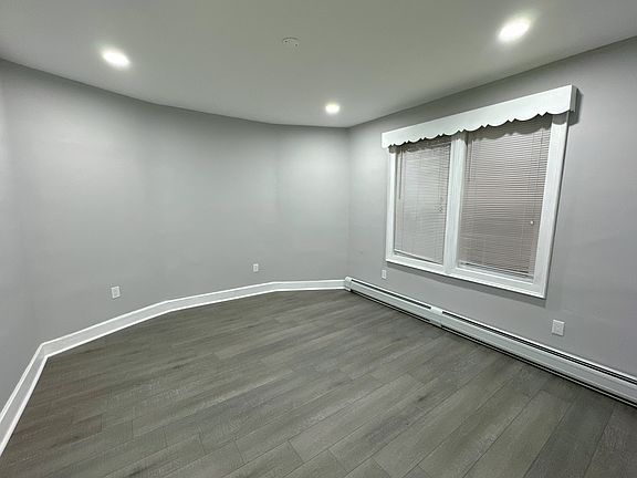 4th image of 120 Jewell St #1R