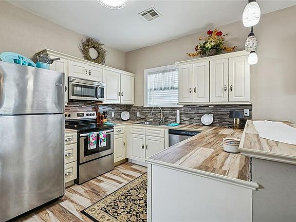 3rd image of 507 Mac Arthur Ave