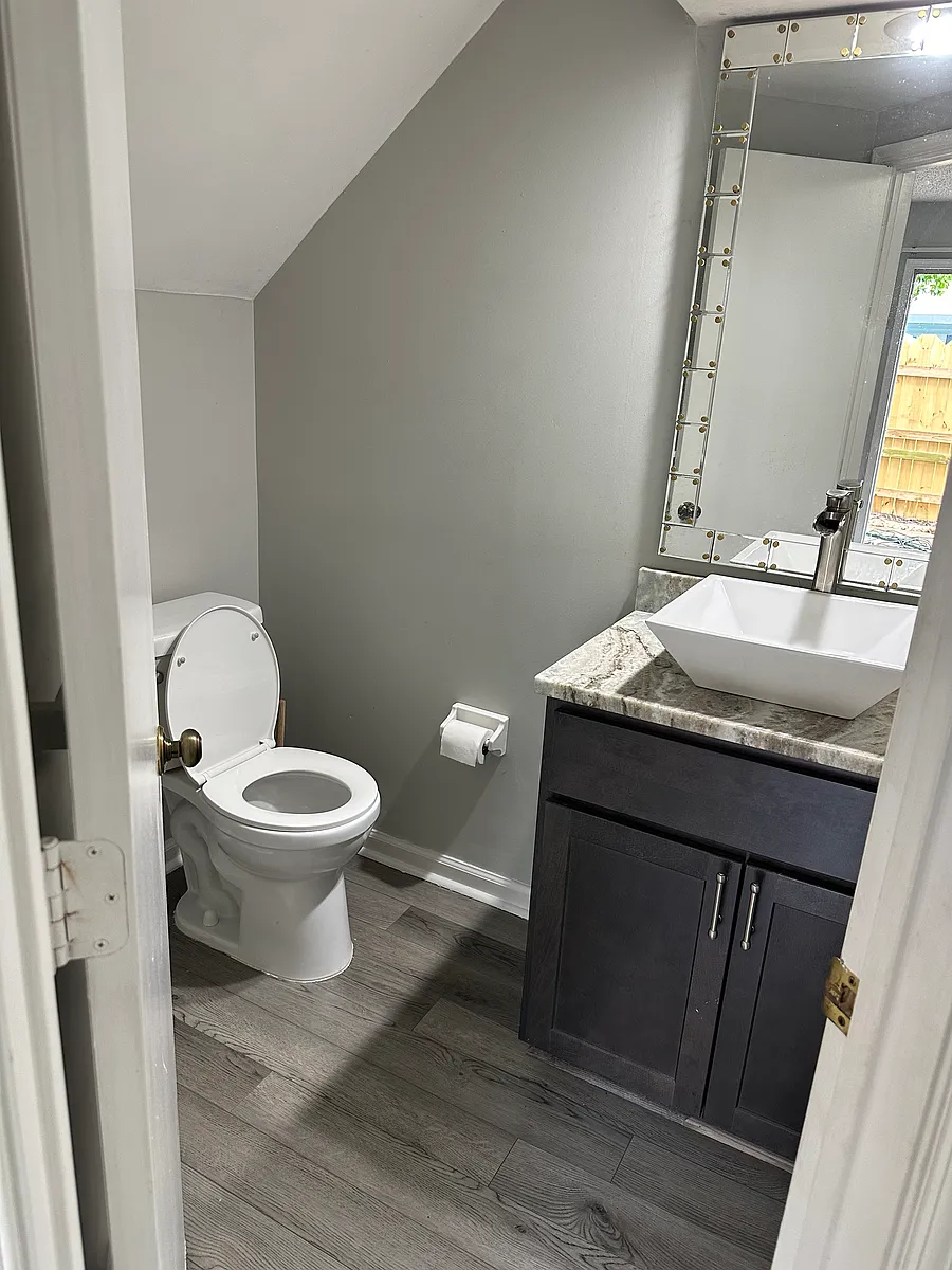 Building Photo - 5093 Bardith Cir