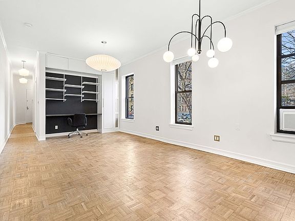 3rd image of 10 Saint Nicholas Ter APT 3