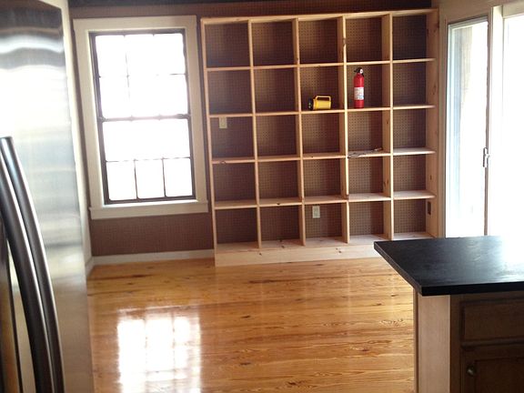 4th image of 216 S Florida Blanca St