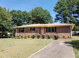 37 Cunningham Dr #6, Hartwell, GA 30643