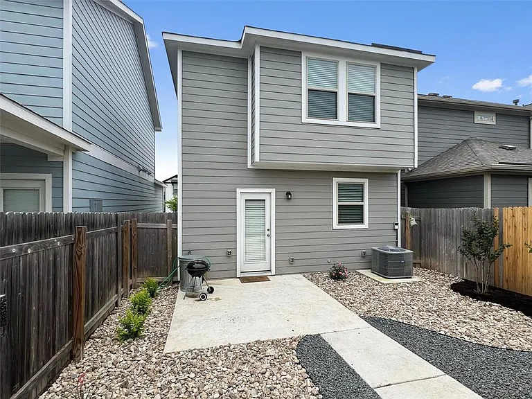 1713 Yaupon Grove Ln — Photo 18