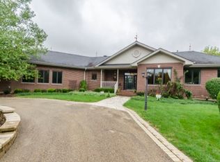 16565 W Sand Lake Rd, Old Mill Creek, IL 60083