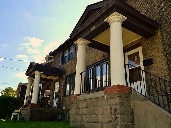 Front of the apartment/condo