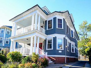 31 Laura St, Providence, RI 02907