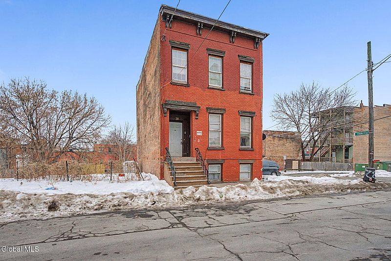 2nd image of 38 Trinity Place