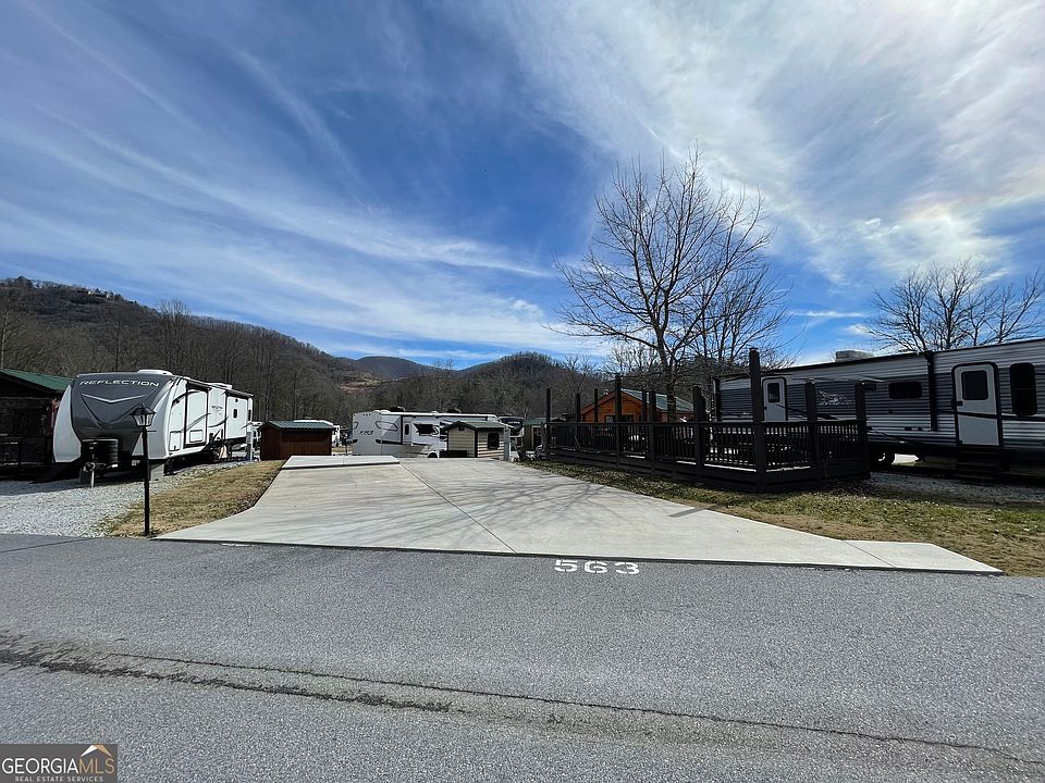 2nd image of 563 River Vista Dr