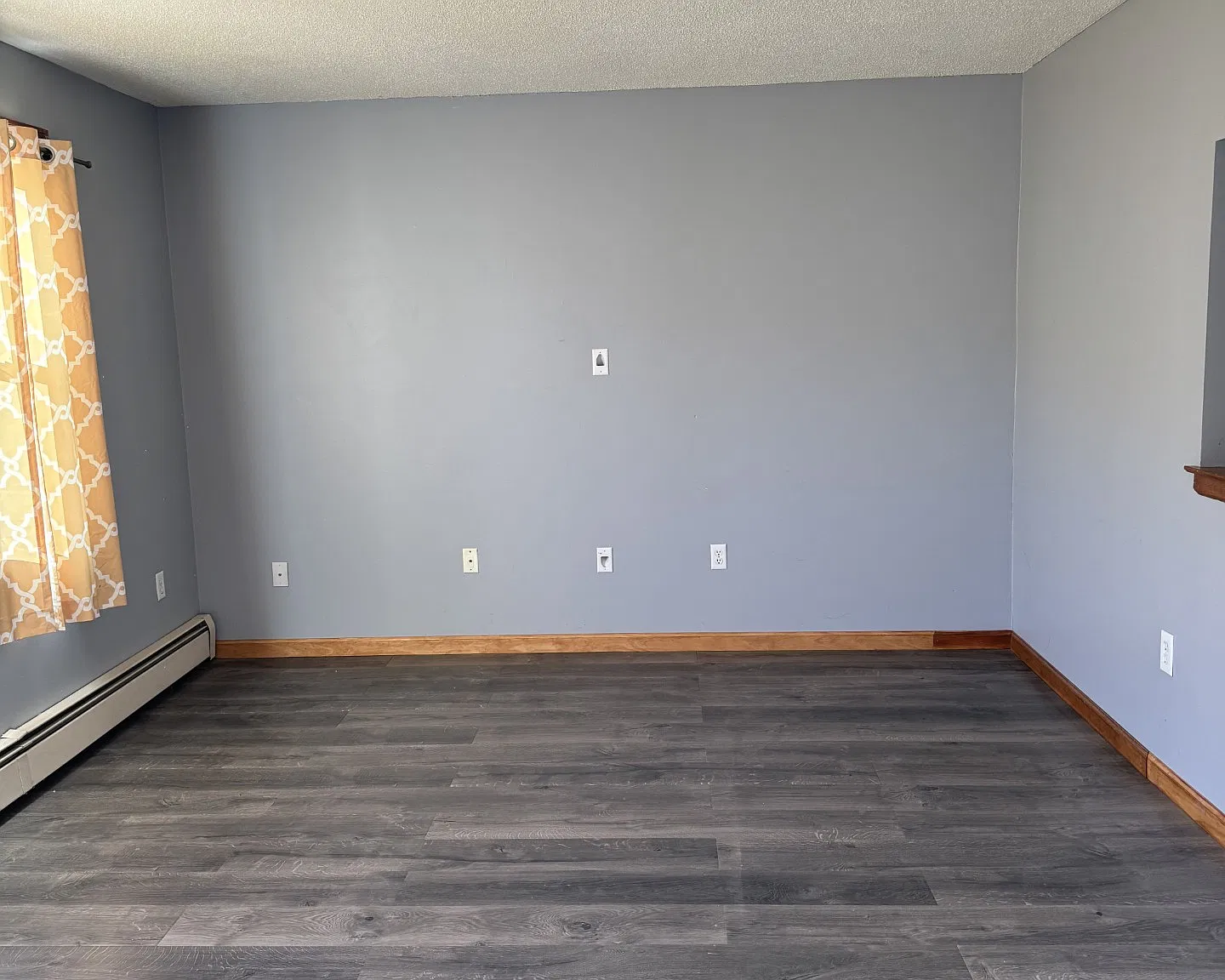 3 bed, 1.5 bath, 1300 sqft, $1,975 — Photo 3