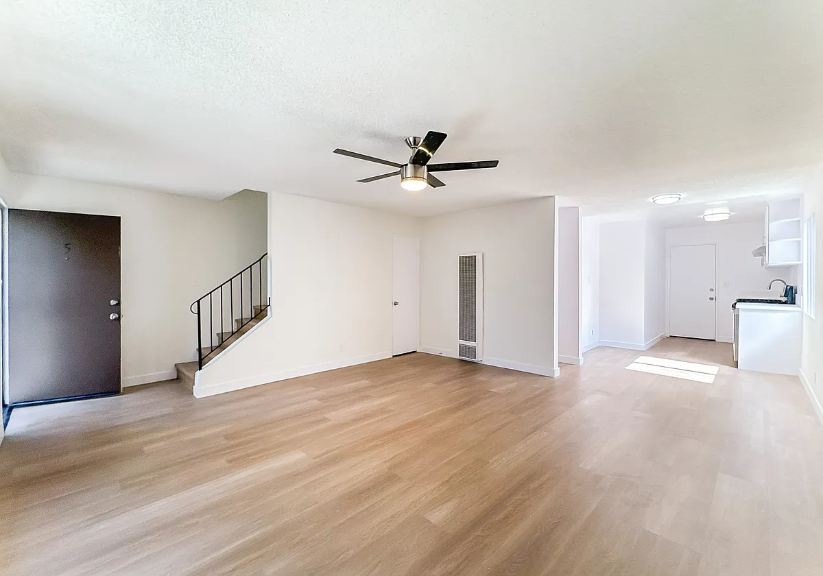 Building Photo - 1726 N Stanton Pl #5