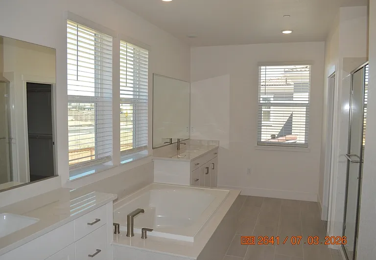 228 W Volta St — Photo 12