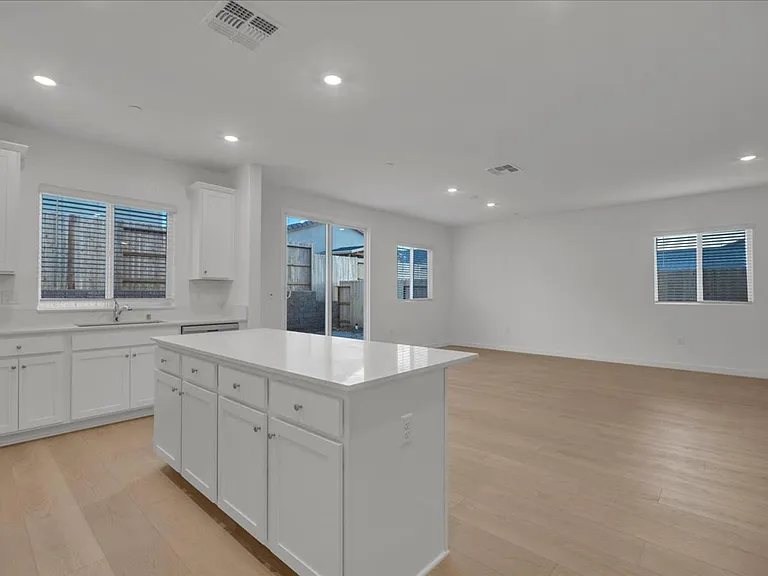 12658 Rosefinch Way — Photo 12