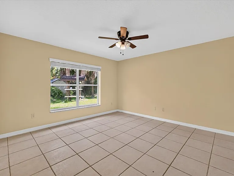 37 Pine Hill Ln #B — Photo 12