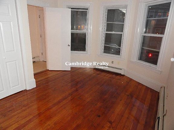 4th image of 68 Winchester St #2T