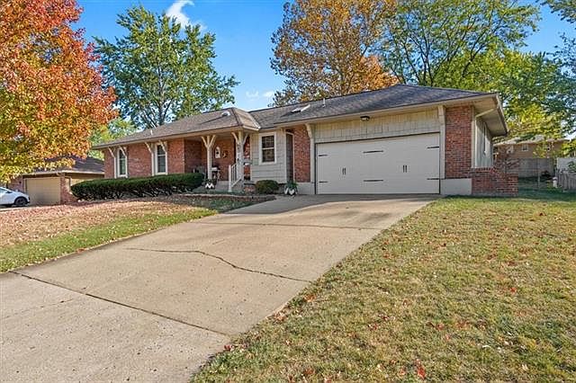 9107 E 51st Ter, Kansas City, MO 64133 | MLS #2406805 | Zillow