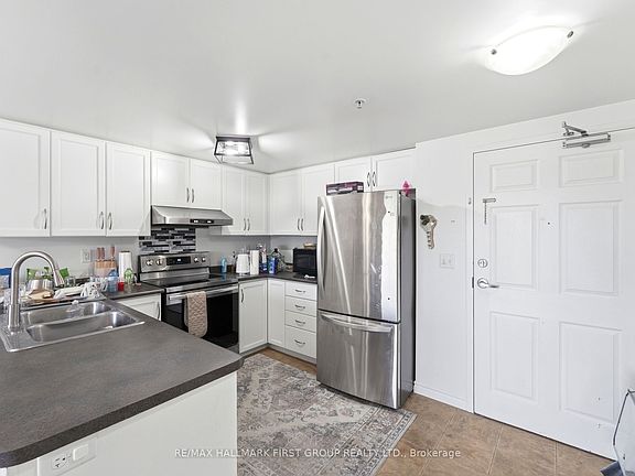 5th image of 19 Waterford Dr #403