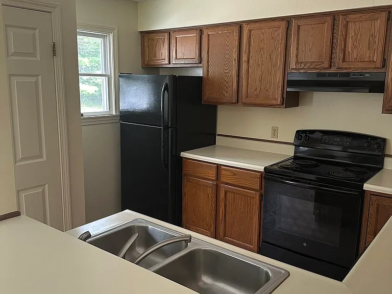18 River City Dr #D — Photo 2