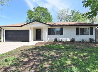 11821 E 62nd Pl, Broken Arrow, OK 74012