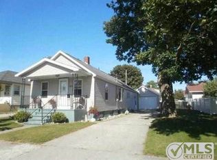 621 S 19th St, Escanaba, MI 49829