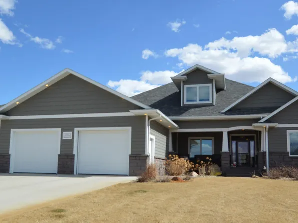 39063 Edgewood Ln, Prairiewood Village, SD 57401