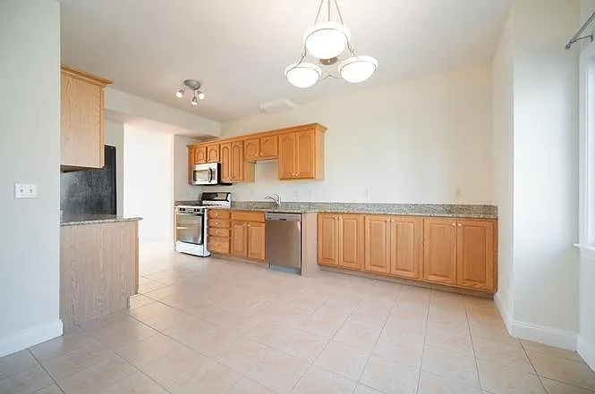 123 Revere St — Photo 3