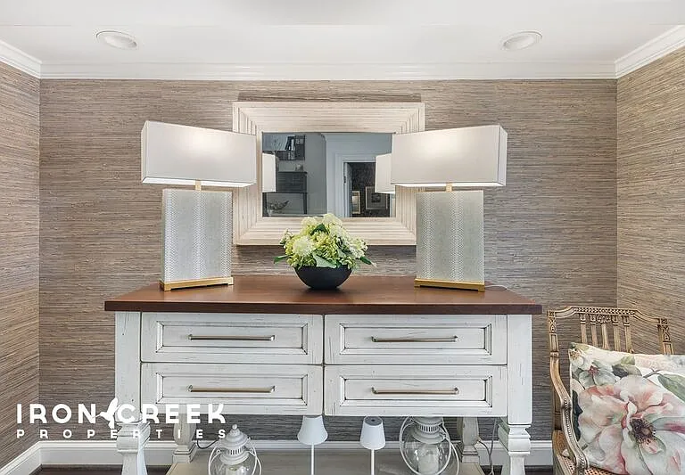 515 Crowfields Ln — Photo 6