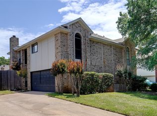 5630 Cancun Dr, North Richland Hills, TX 76180