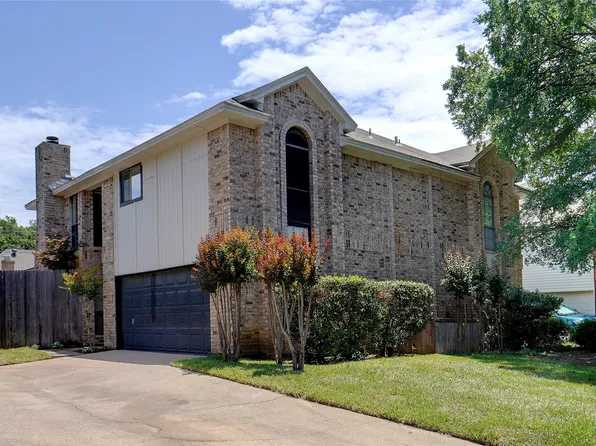 5630 Cancun Dr, North Richland Hills, TX 76180