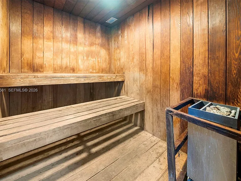 6770 Indian Creek Dr #Penthouse B — Photo 35