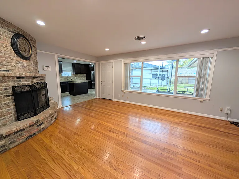 5306 Briarbend Dr — Photo 4