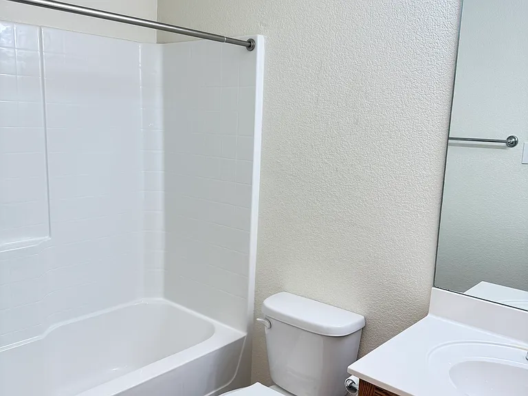 913 Ashwood St #A — Photo 12