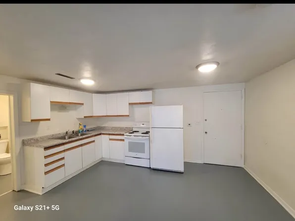 307 30th Street Dr SE #9, Cedar Rapids, IA 52403