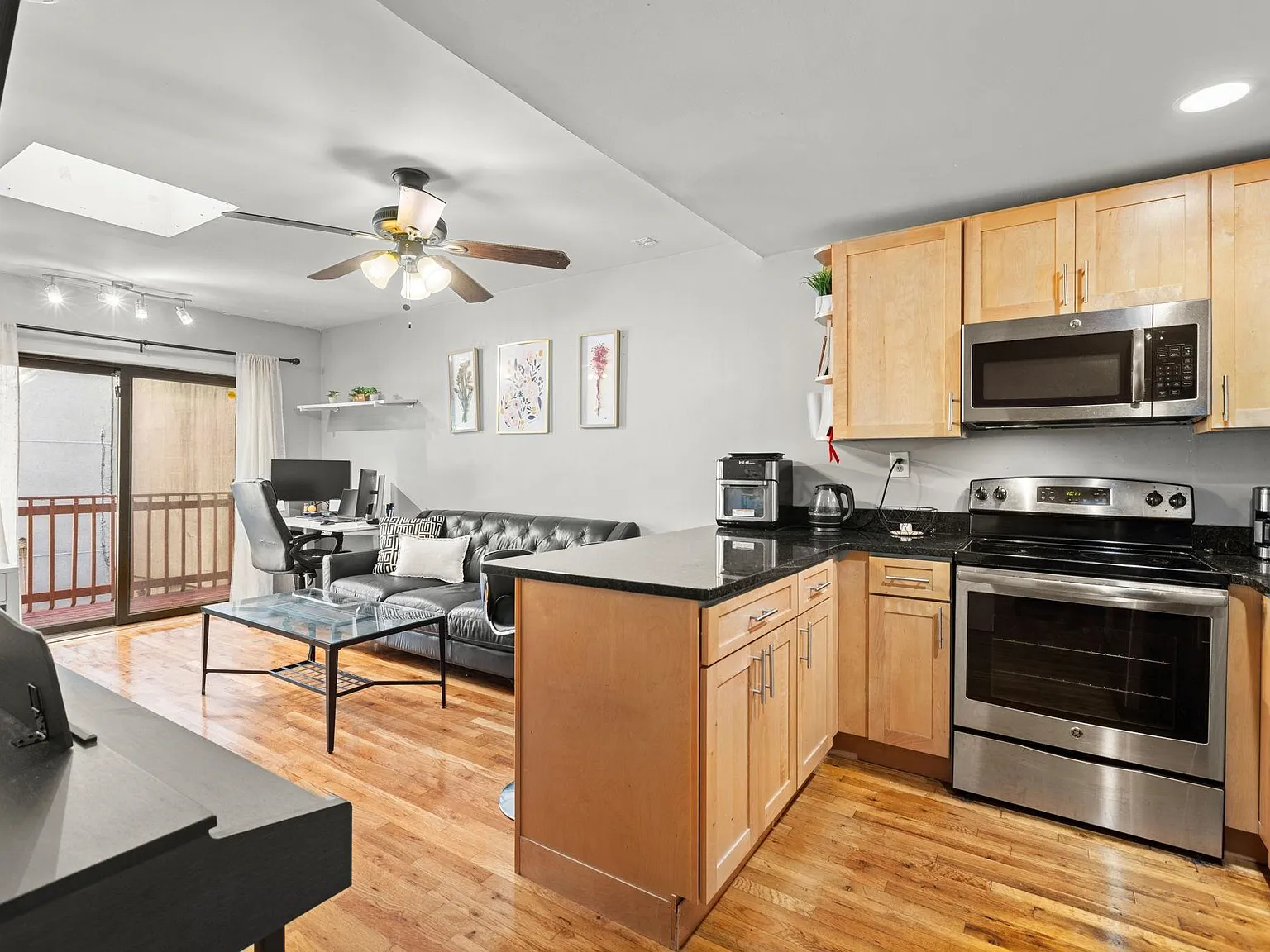 1 bed, 1.0 bath, 476 sqft, $2,800 — Photo 3
