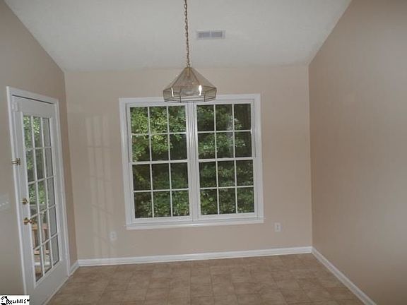dining area off kitchen