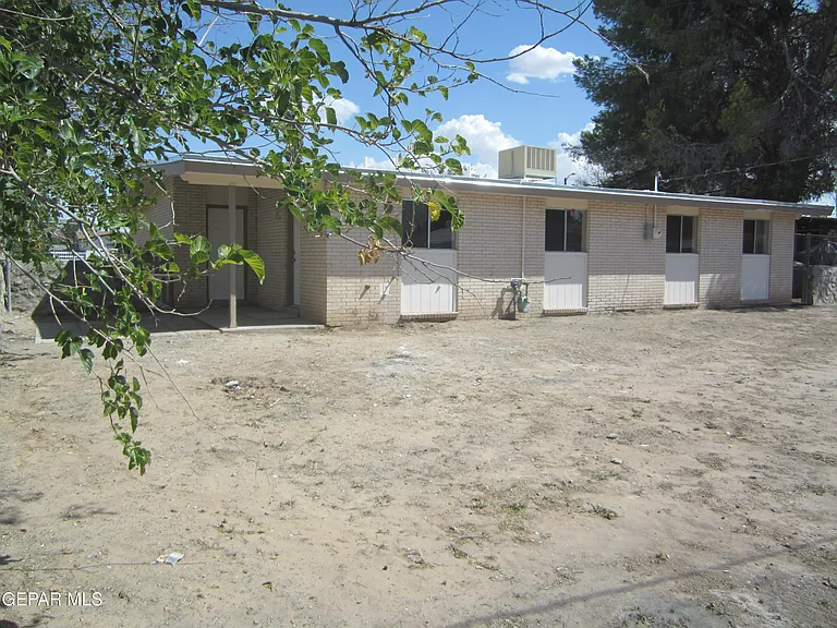 305 Corvena Way — Photo 25