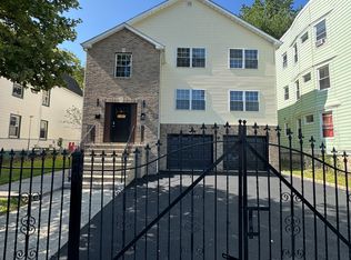 17 9th Ave FLOOR 1, East Orange, NJ 07018