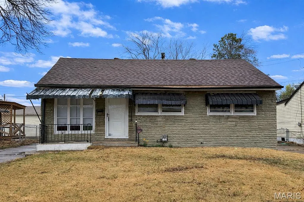 161 Cameron Rd photo 1