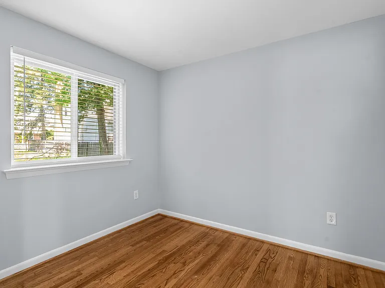 7304 Dickinson Ave #3 — Photo 5