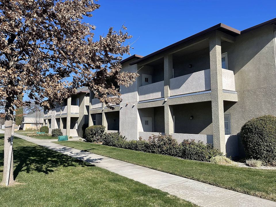 1st image of 929 Featherside Way Unit 4