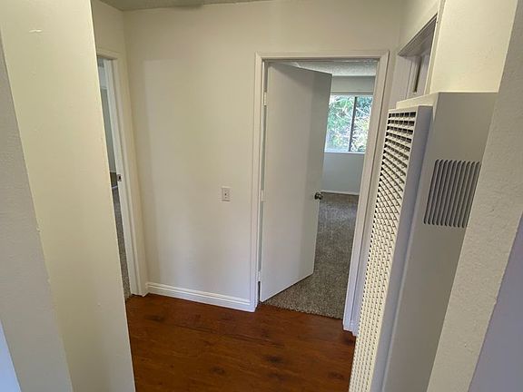 5th image of 6450 Lincoln Ave #208U