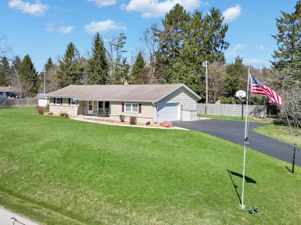 4850 South Courtland PARKWAY, New Berlin, WI 53151