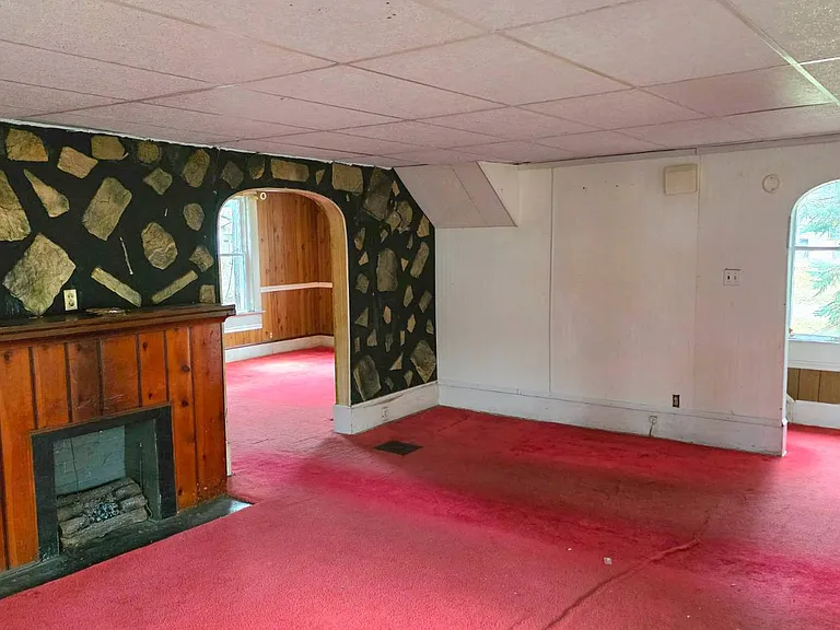 915 S Freedom Ave — Photo 5