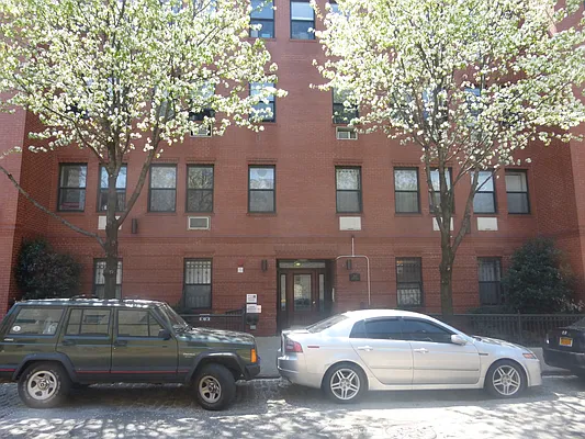 Rented by LDMI Realty Group LLC | media 2